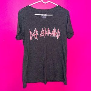 Def Leppard shirt